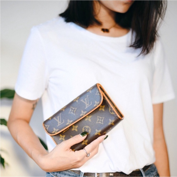 Authentic Louis Vuitton Pochette Florentine Pouch Waist Bag/ clutch/ fanny pack - Picture 9 of 12